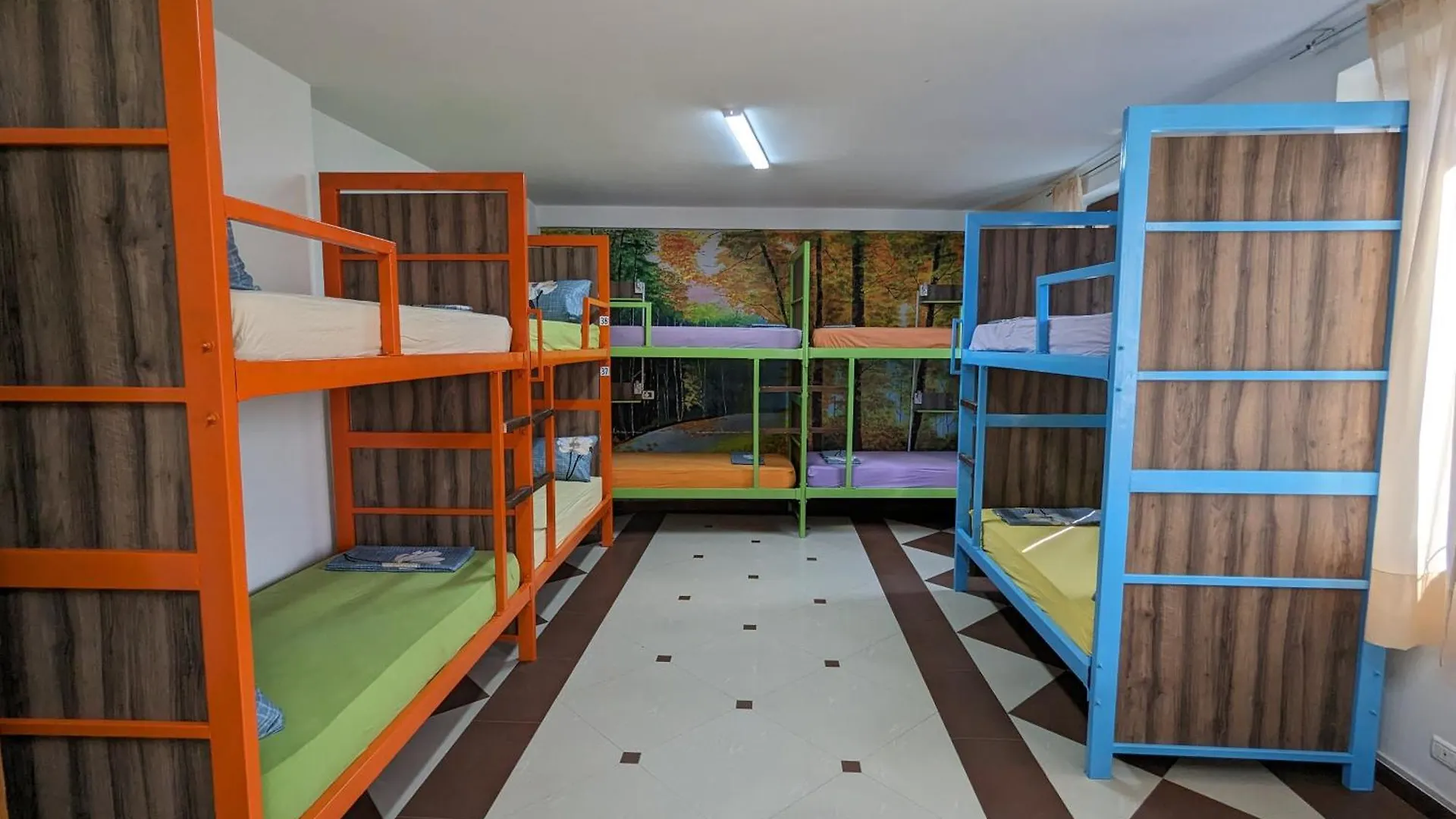 Tias Hostel Shkoder